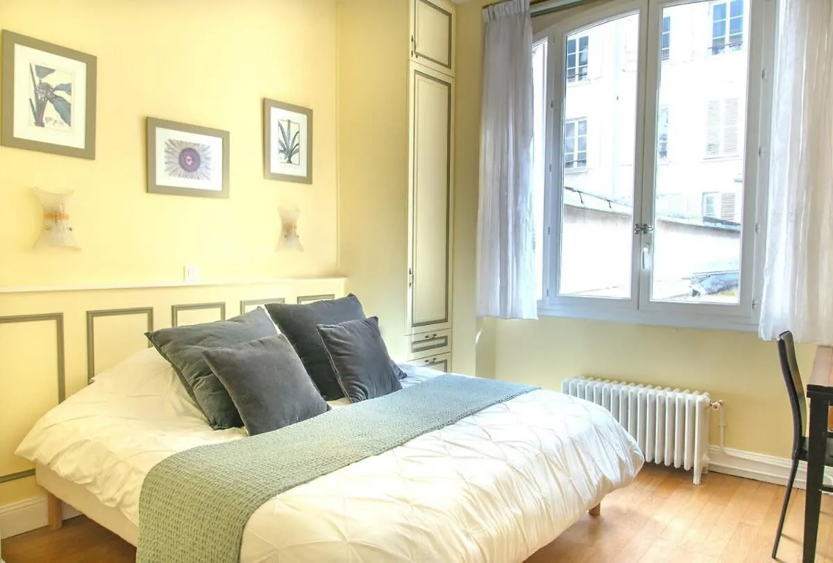 La Lumiere Eiffel Walk To Tower Apartment Paris France